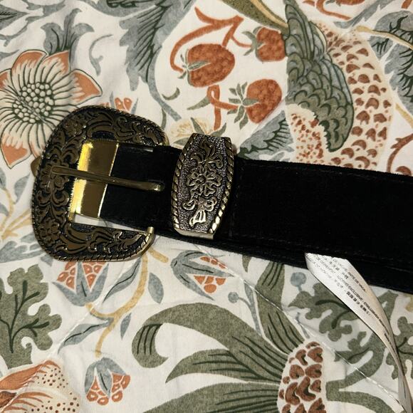 Urban Outfitters Womens Black Cow Suede Mixed Metal Buckle Medium - Picture 1 of 3
